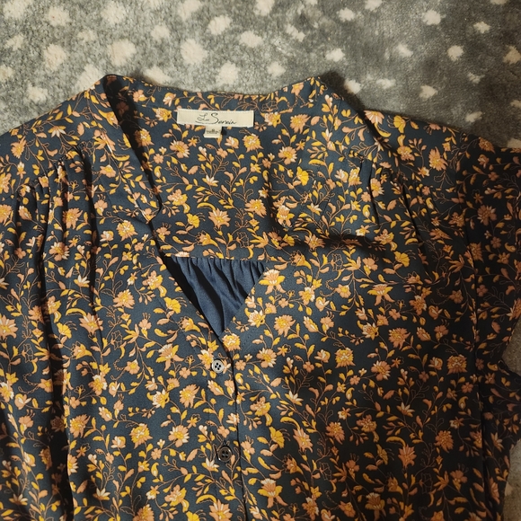 Floral Dress - Picture 2 of 5